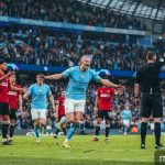 Derby Manchester đầy tranh cãi: Haaland tỏa sáng, Phil Foden đối mặt án treo giò